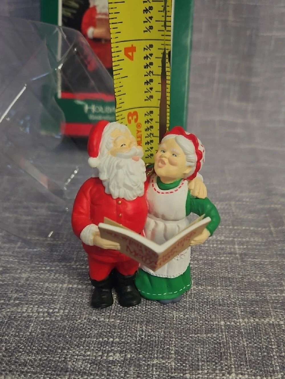Hallmark 1989Santa & Mrs. Claus
